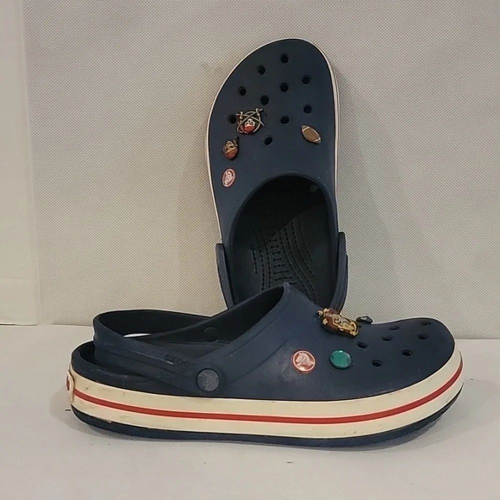 CROCBAND NAVY CROCS ( sz W - 10 or‎ M- 8)